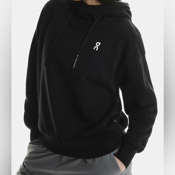 On Clouds Tops - ON Running Club Hoodie